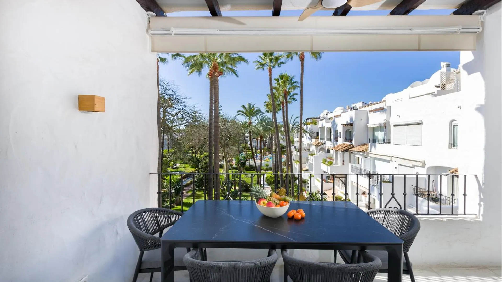 Apartamentos Urb, La Alcazaba 614 Y 642 Banus Marbella Daire